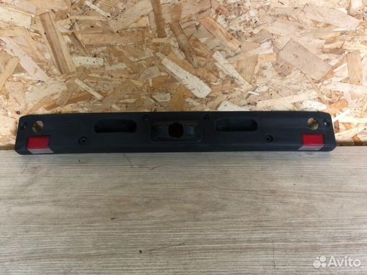 Накладка двери багажника задняя Mercedes-Benz