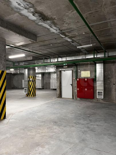 Машиноместо, 13 м²