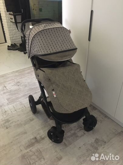 Прогулочная коляска BabyHit