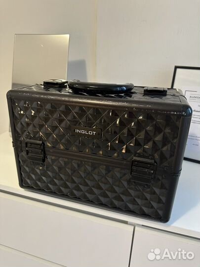 Кейс для косметики Inglot