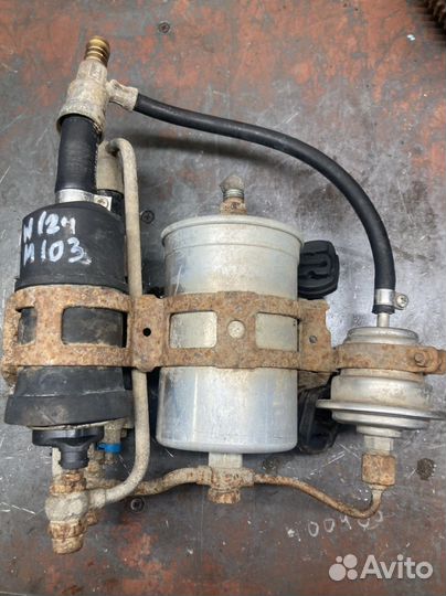 Блок бензонасоса Mercedes w124 m103