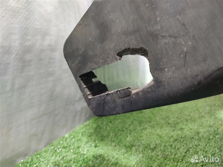 Ниша запасного колеса BMW X3 (E83) 2004