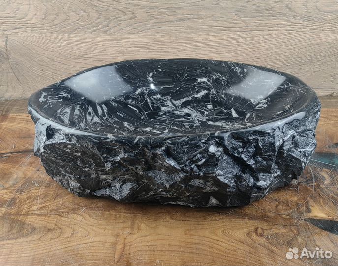 Раковина из натурального камня