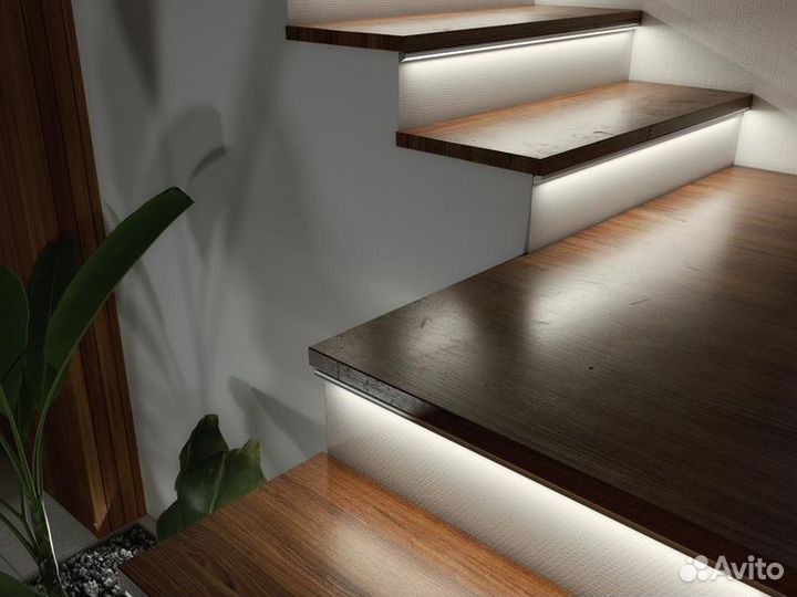 Подсветка лестницы на ступенях с датчиком