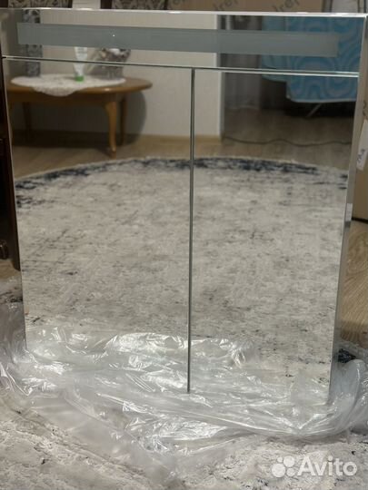 Зеркало шкаф с подсветкой для ванной (новое)