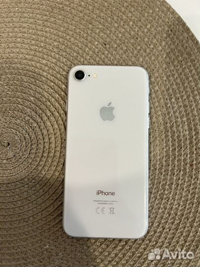 iPhone 8, 64 ГБ