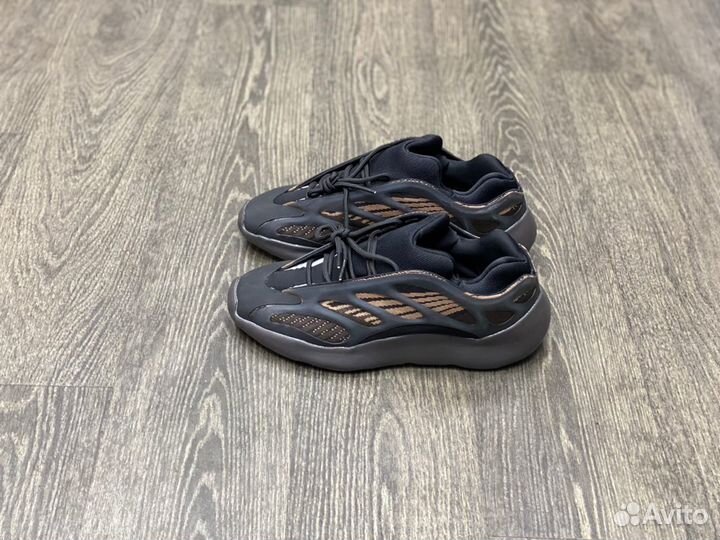 Кроссовки Adidas Yeezy 700 v3 Clay Brown (36-45)