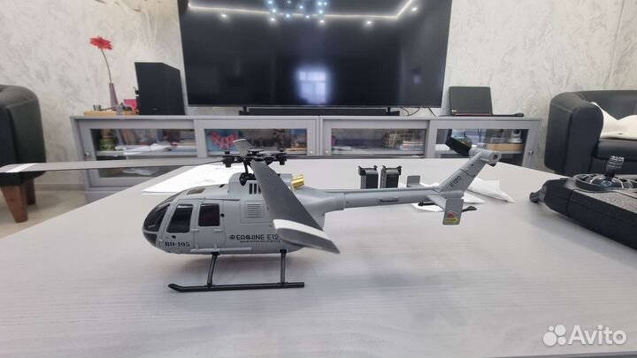 Вертолёт радиоуправляемый 4 канальный новый