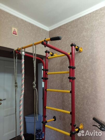 Детская шведская стенка с турником