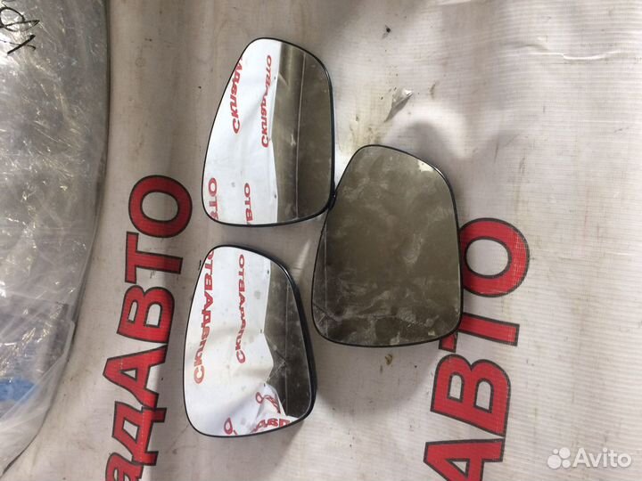 Citroen C3/C4 зеркальный элемент правого зеркала