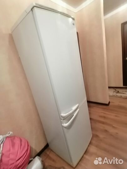 Продам холодильник Атлант