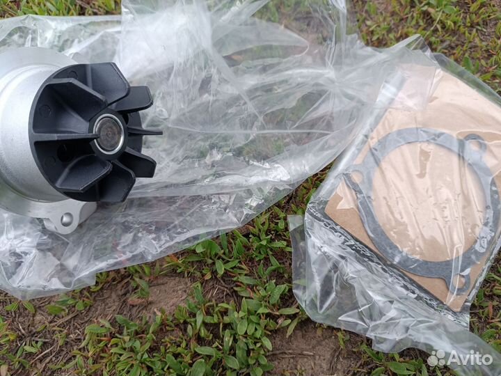 Новая помпа калина, гранта, Веста 1,6