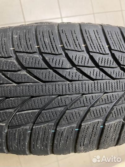 Kumho WinterCraft Ice Wi51 215/55 R17 98