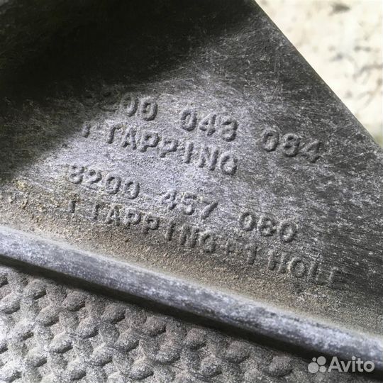 Кронштейн кпп левый Рено Меган 2