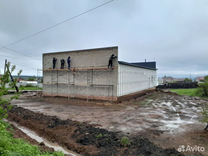 Бригада строителей