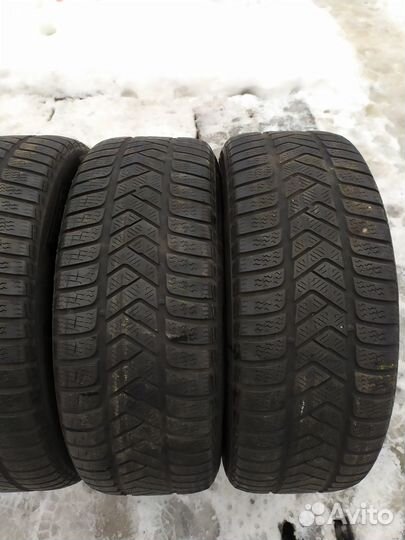 Pirelli Winter Sottozero 3 235/55 R17 102C