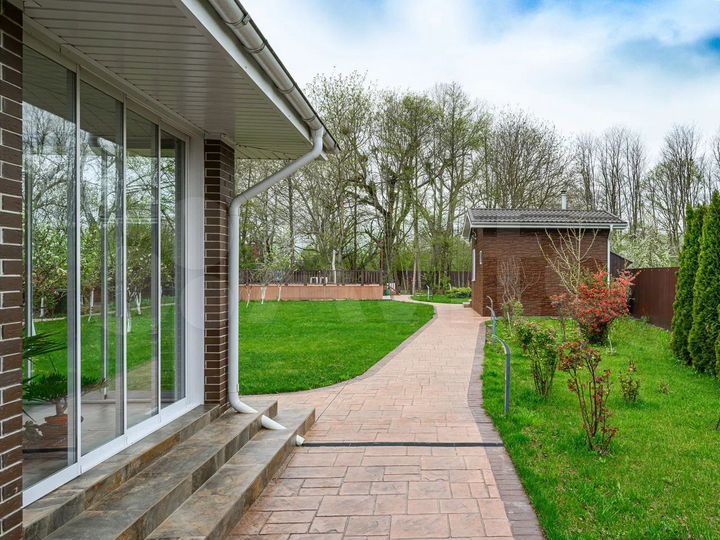 Дом 295 м² на участке 25 сот.