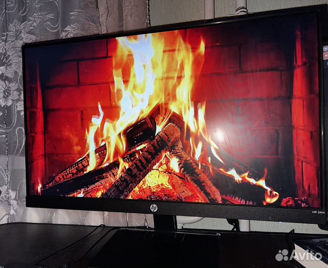 Монитор HP 24m