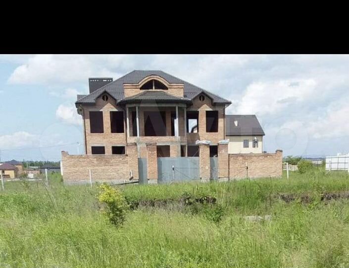 Дом 783 м² на участке 16 сот.