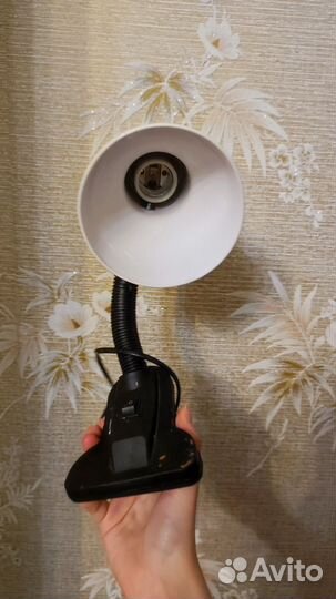 Лампа настольная