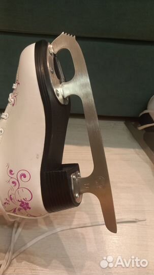 Коньки фигурные 33 размер