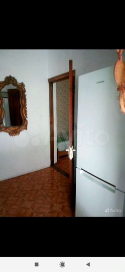 Комната 45 м², 1/3 эт.