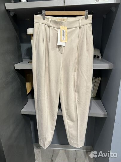 Брюки бежевые