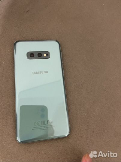 Samsung Galaxy S10e, 6/128 ГБ