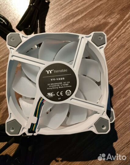 Корпусный вентилятор Thermaltake Pure 12 argb