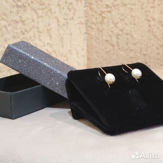 Золотые серьги с жемчугом