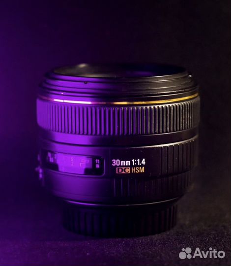 Обьектив Sigma 30mm f/1.4 Canon
