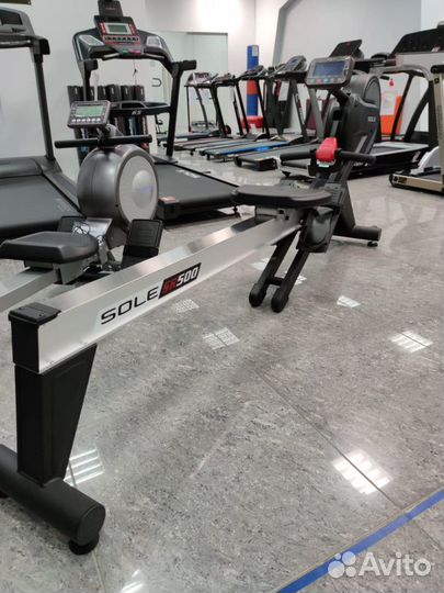 Гребной тренажер Sole SR500