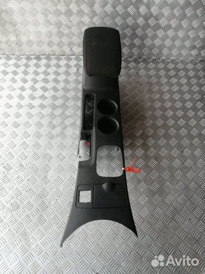 Консоль подлокотник Mitsubishi Outlander CU 2.0