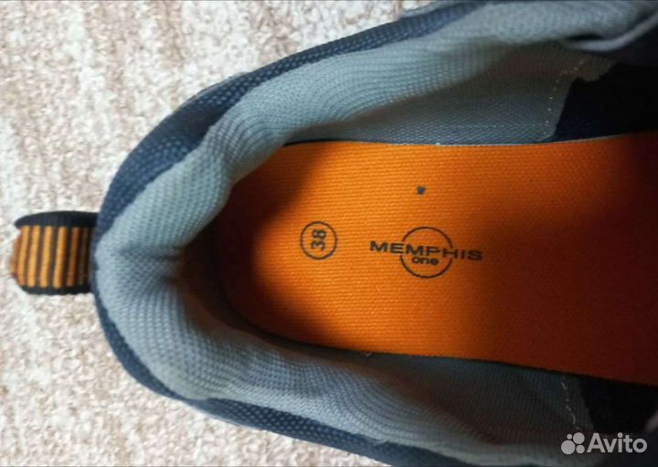 Кроссовки Memphis one