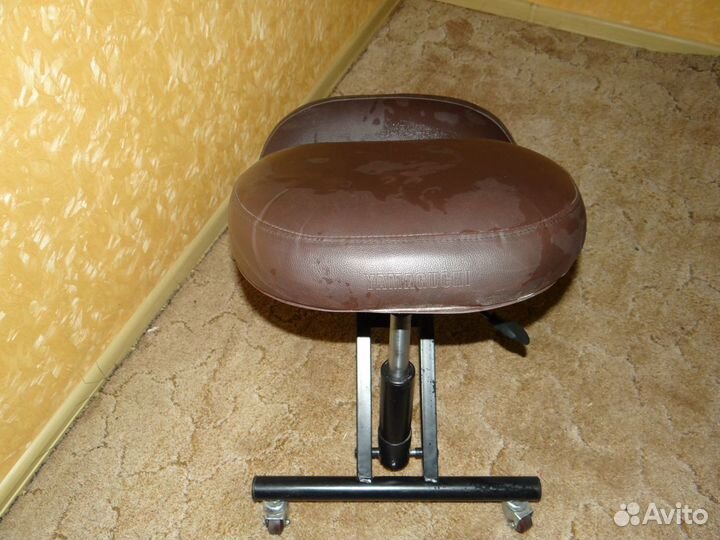 Продам ортопедический стул