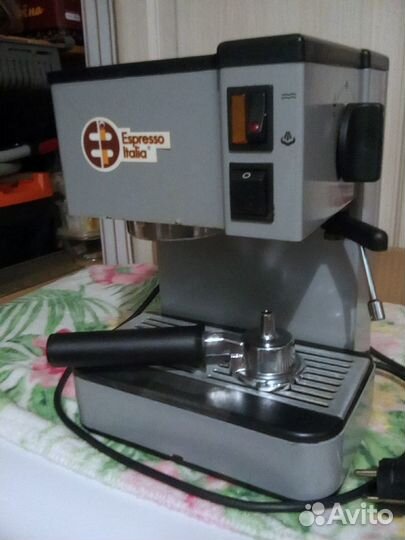 Кофеварка капсульная