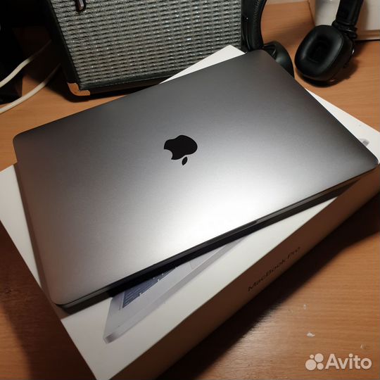 Macbook pro 13 2020 M1