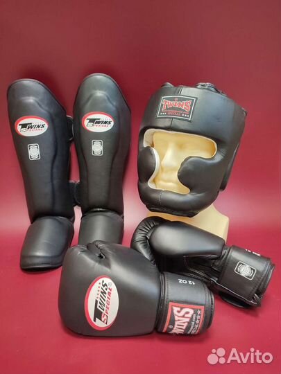 Боксерские перчатки экипировка