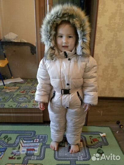 Зимний комбинезон для девочки