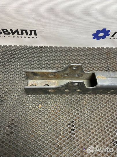 Крепление аккумулятора Volvo FH4 21342418