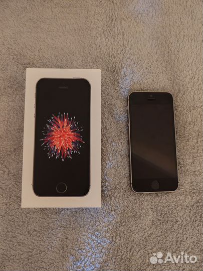 iPhone SE, 32 ГБ