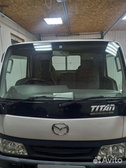 Mazda Titan, 2002