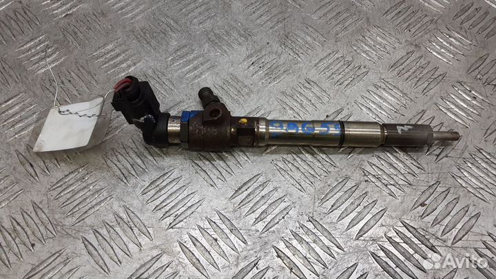 Форсунка дизельная skoda rapid 2012-н.в