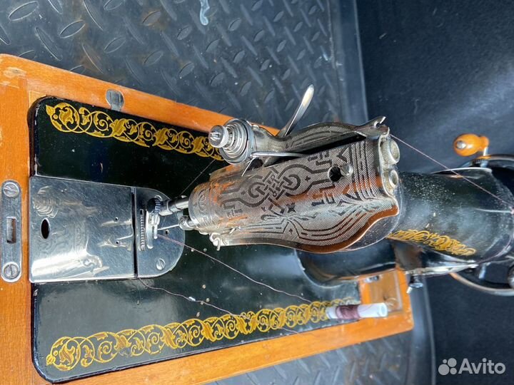 Швейная машина