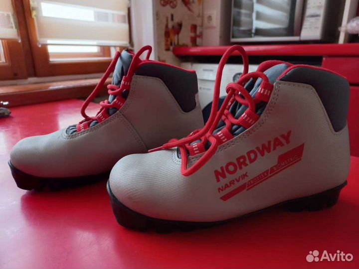 Лыжные ботинки nordway,размер 34