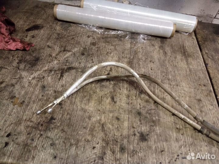 Тросы стояночного тормоза Golf 4