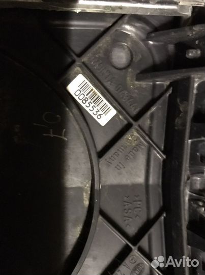 Продам решетку радиотора 221 mercedes