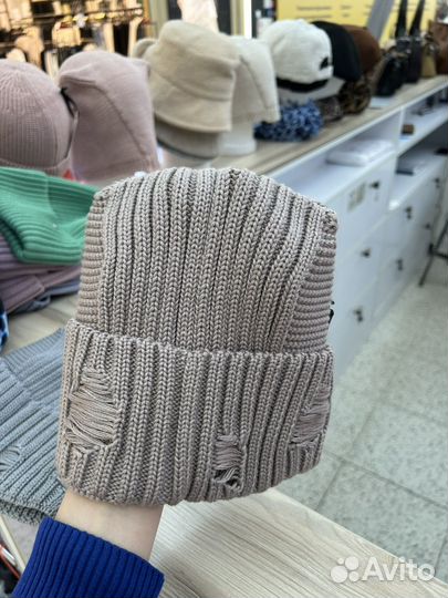 Шапки новые женские с ушками