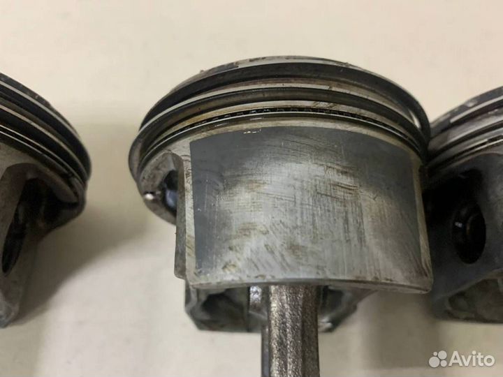 Поршень с шатуном Skoda Octavia A5 1Z- 2004-2013