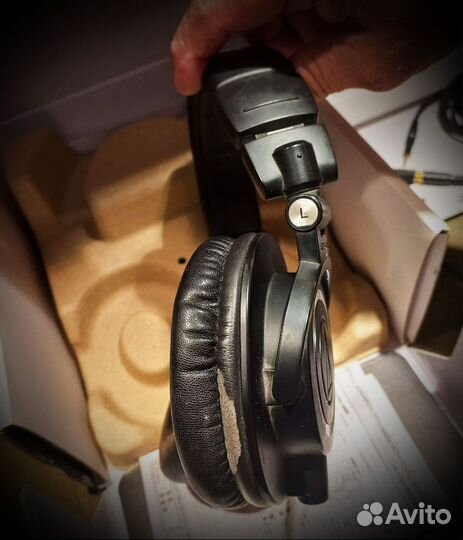 Наушники Audio-Technica ATH-M50X